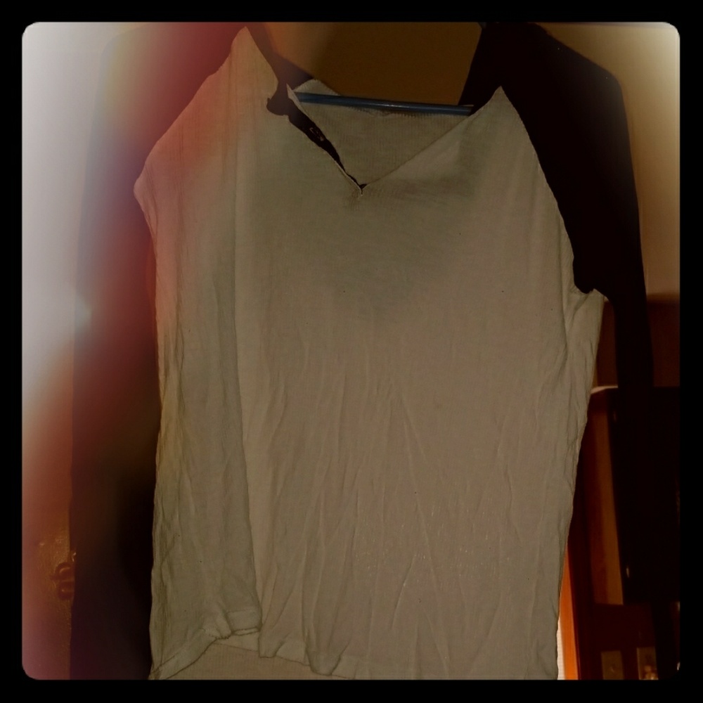 Hooded long sleeve t-shirt